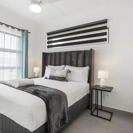 Spacious Ballito Village Apartment Room photo