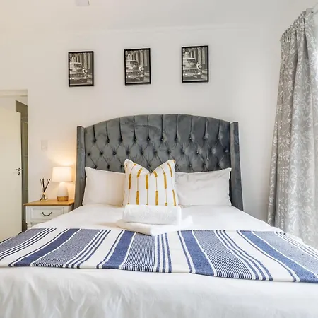 Spacious Ballito Village Apartment Exterior photo